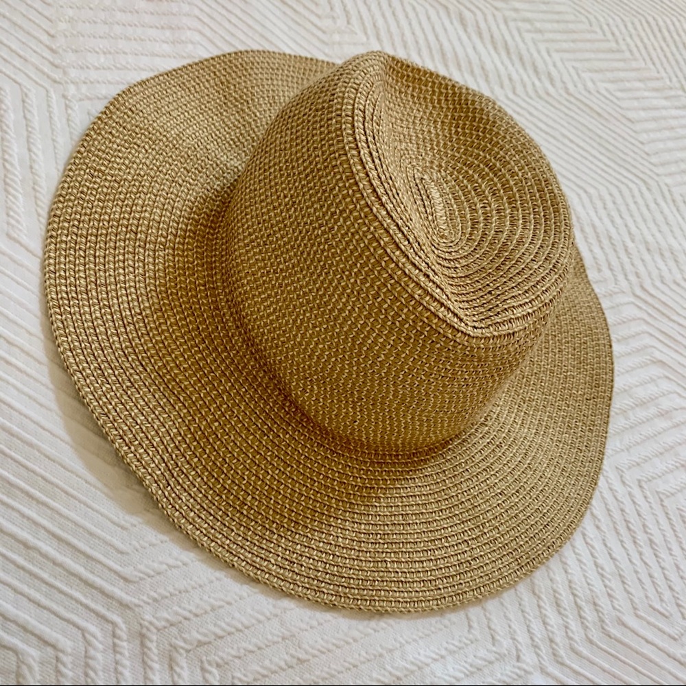Aritzia / Talula Wide Brimmed Sun Hat